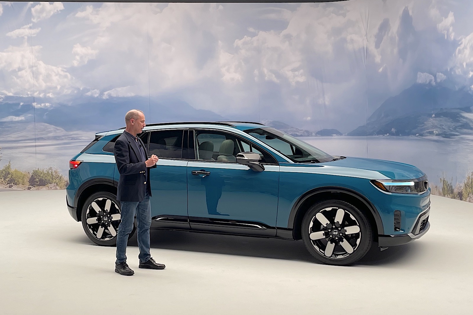 2024 Honda Prologue side w:exec