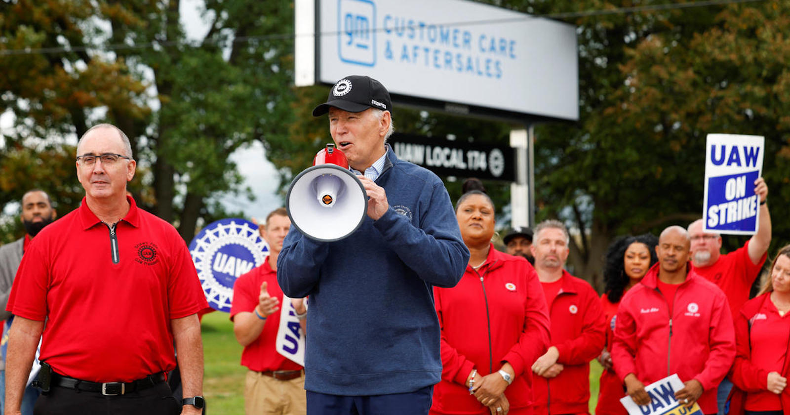 Biden speaks to UAW