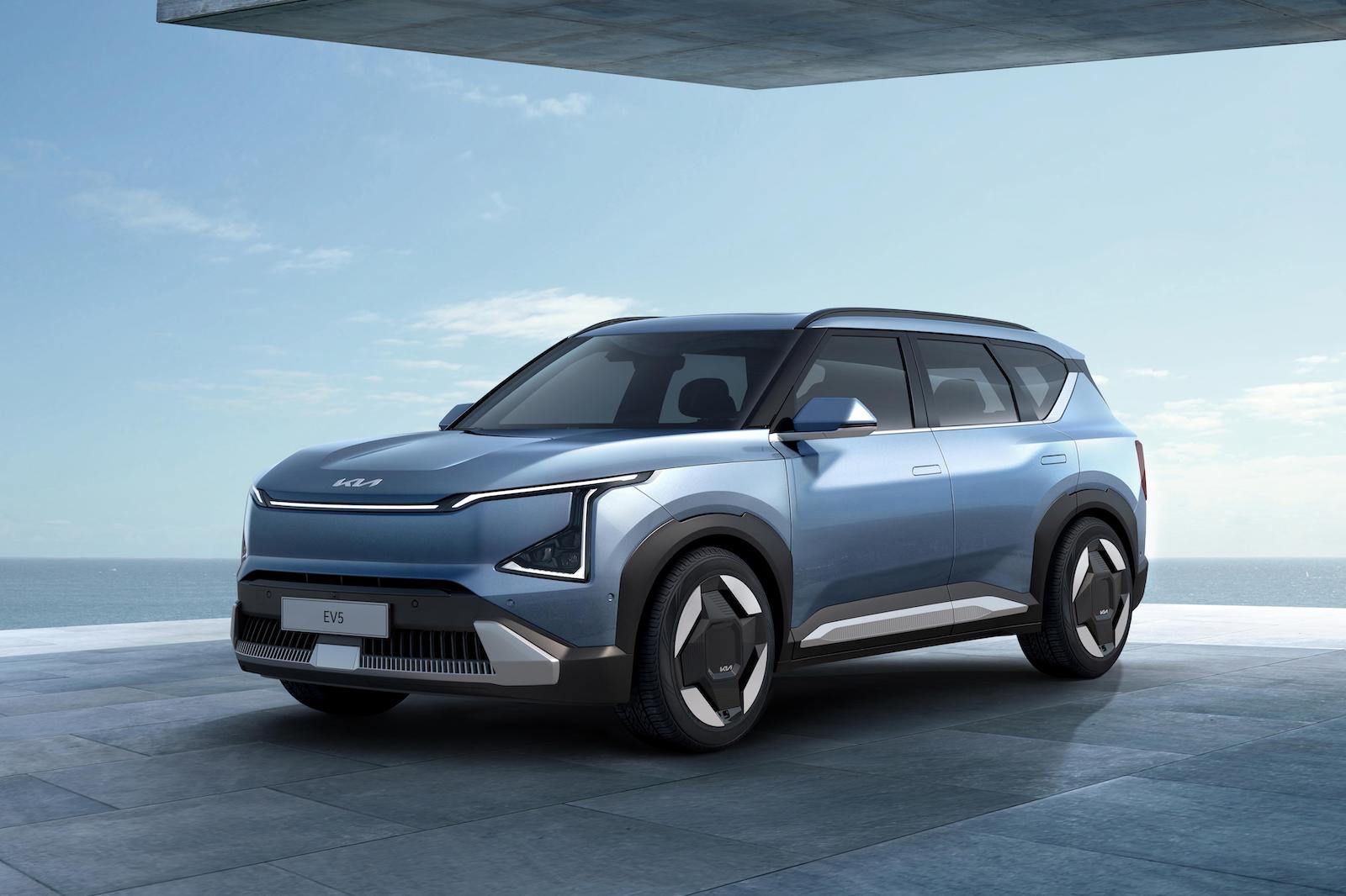 Kia EV5 SUV front 3-4 REL