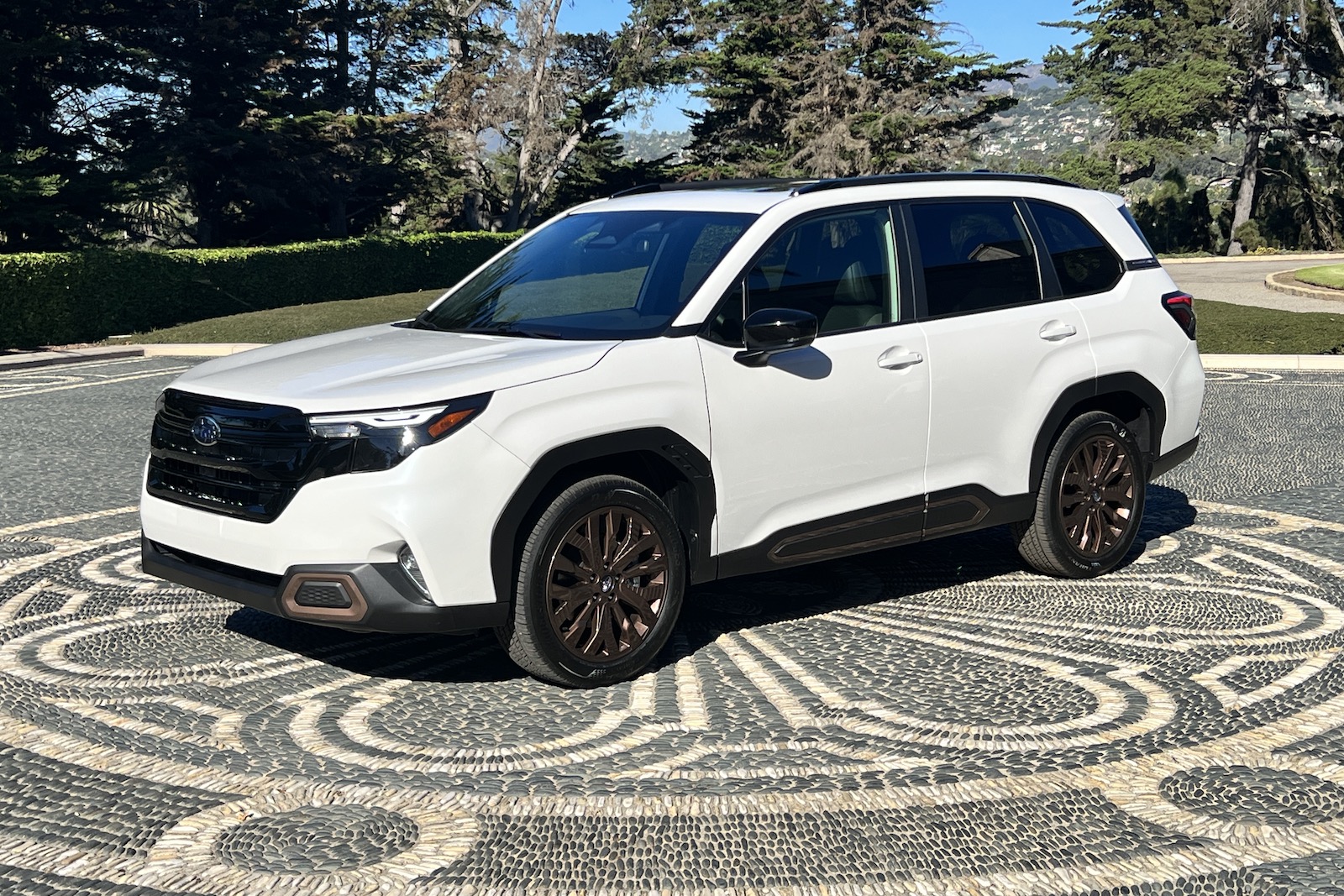 2025 Subaru Forester front 3-4