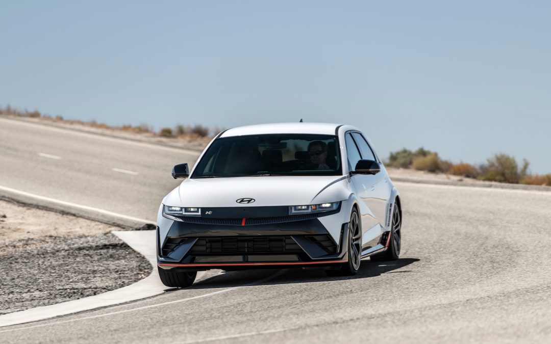 U.S. Sets New Fuel Economy Record – But Detroit Makers Lag Imports
