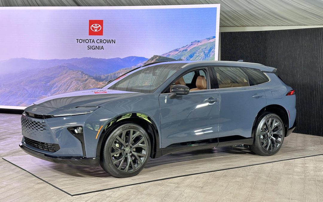 First Look: 2025 Toyota Crown Signia
