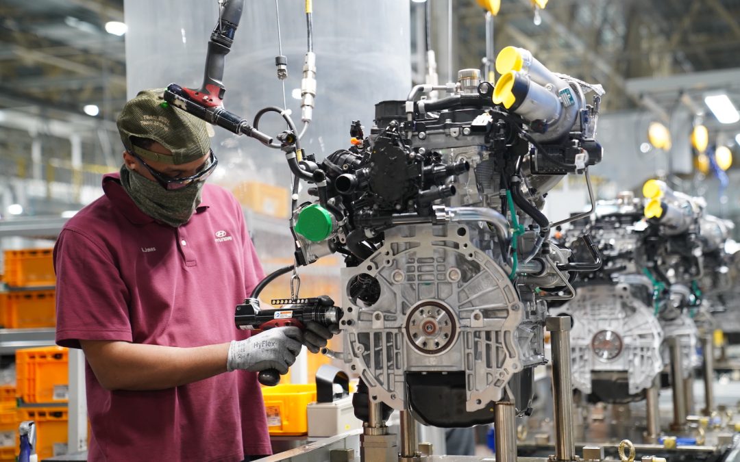 New UAW Deal Pays Off Big — For Non-Union Hyundai, Toyota and Honda Workers