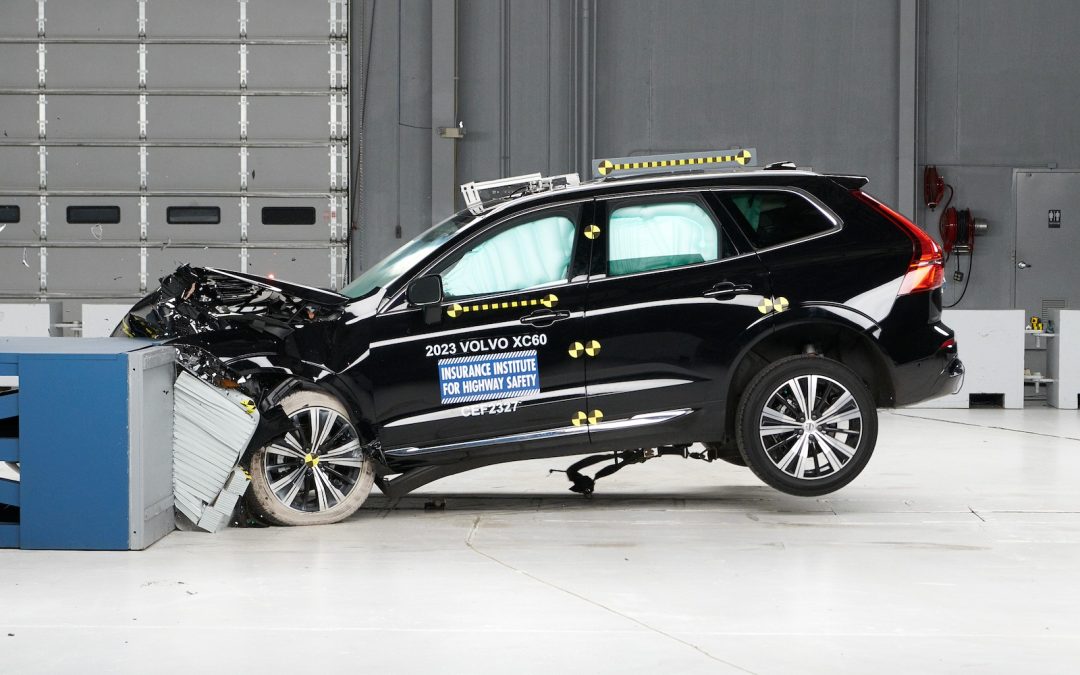 Only Three Midsize Luxury SUVs Earn Good Score In Latest IIHS Crash Ratings